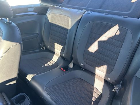 Used 2013 Volkswagen Beetle Turbo image 17