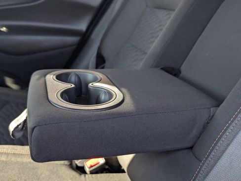 Used 2021 Chevrolet Equinox LT image 13