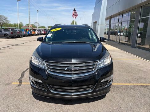 Used 2017 Chevrolet Traverse LT w/ Style and Technology Package FWD image 28