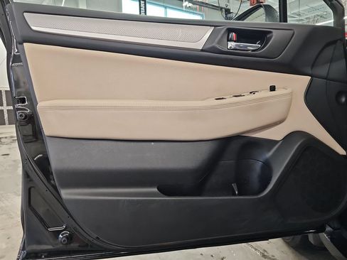 Used 2017 Subaru Outback 2.5i Premium AWD/4WD image 21