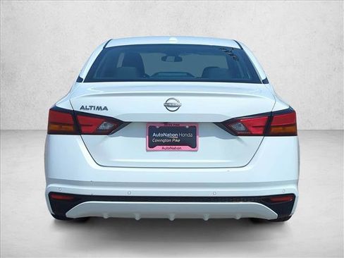 Used 2025 Nissan Altima 2.5 SV FWD image 7