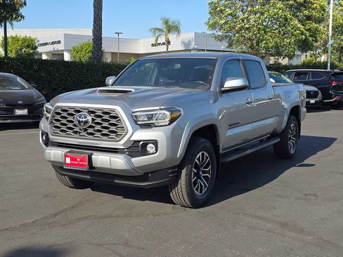 Used 2022 Toyota Tacoma TRD Sport w/ TRD Premium Sport Package RWD image 7