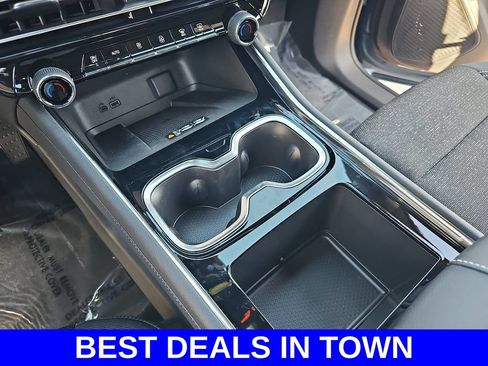New 2026 Chevrolet Traverse LT FWD image 26
