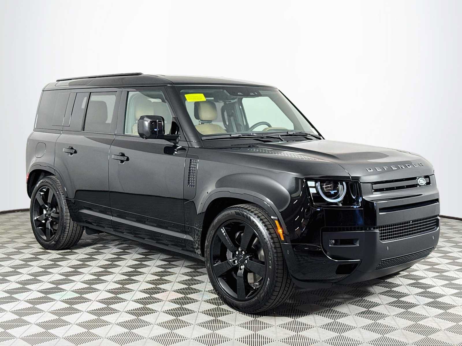 New 2026 Land Rover Defender 110 X-Dynamic SE AWD/4WD image 3