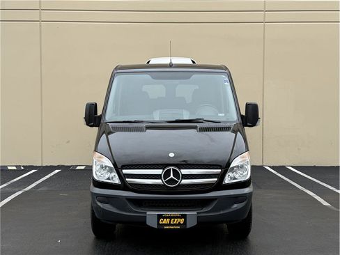 Used 2012 Mercedes-Benz Sprinter 2500 image 2