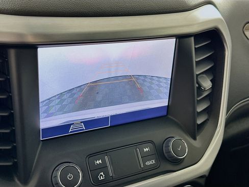 Used 2023 GMC Acadia SLE w/ Driver Convenience Package image 22