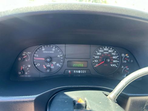Used 2005 Ford F250 XLT RWD image 14