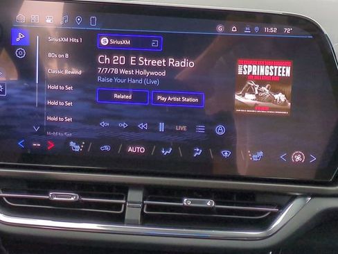 New 2026 Chevrolet Equinox EV LT image 18