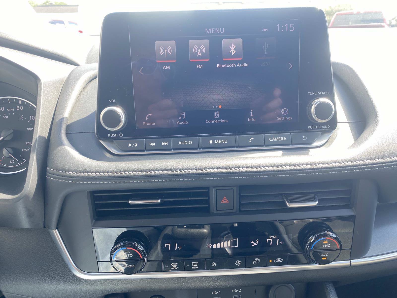 Used 2025 Nissan Rogue SV FWD image 27