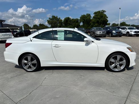 Used 2010 Lexus IS 250C image 4
