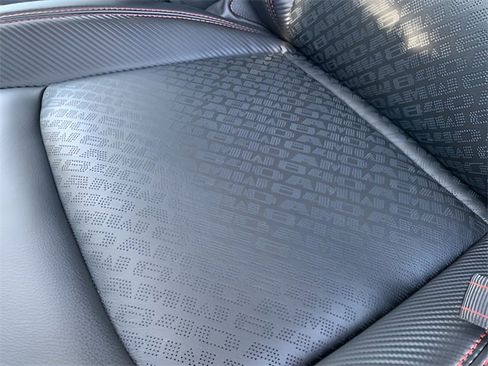 New 2024 Jeep Gladiator Rubicon w/ Technology Group image 25