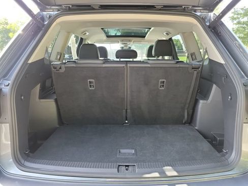 Used 2025 Volkswagen Atlas SE AWD/4WD image 28