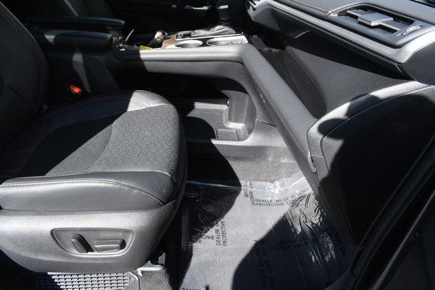 Used 2025 Toyota Sienna Limited AWD/4WD image 26