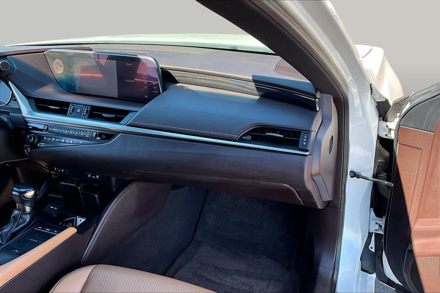 Used 2019 Lexus ES 350 w/ Premium Package FWD image 18