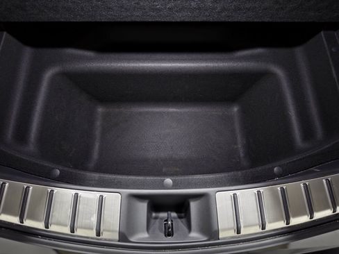 Used 2025 Lexus RZ 450e AWD/4WD image 24