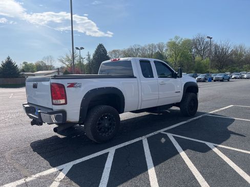 Used 2011 GMC Sierra 2500 SLT w/ SLT Convenience Package image 5