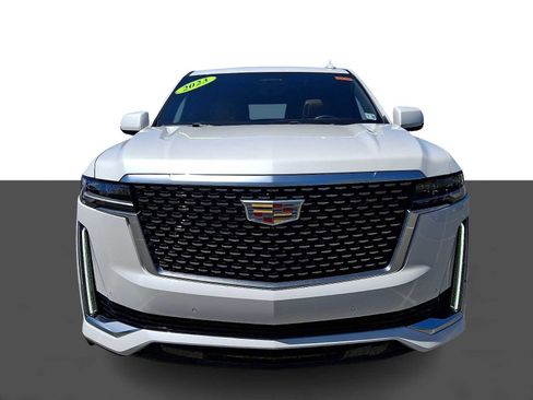 Used 2023 Cadillac Escalade Premium Luxury AWD/4WD image 2