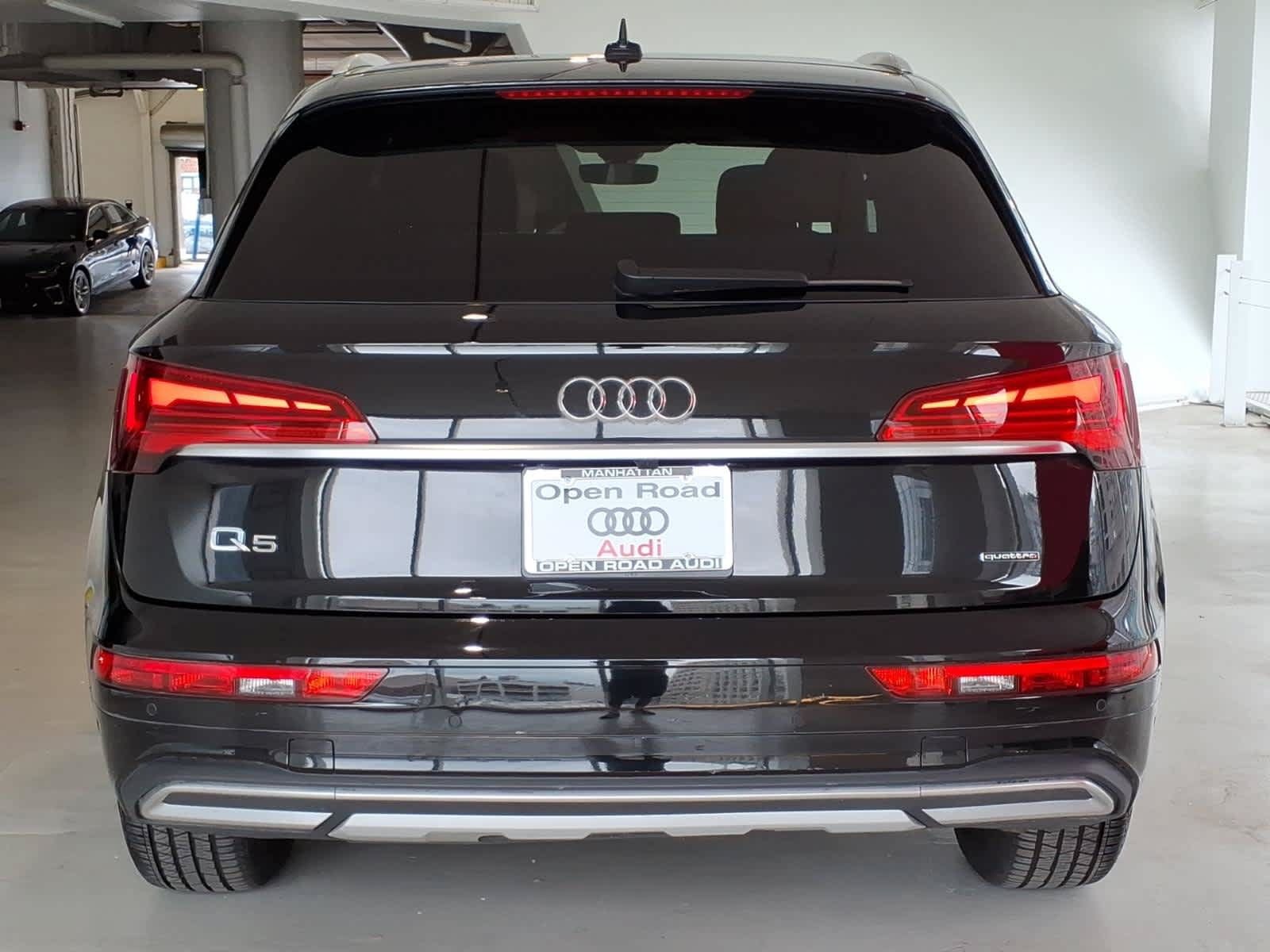 Used 2023 Audi Q5 2.0T Premium w/ Convenience Package AWD/4WD image 5