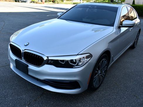 Used 2019 BMW 530i xDrive w/ Convenience Package image 2