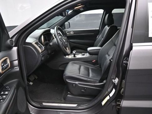 Used 2014 Jeep Grand Cherokee Limited w/ Trailer Tow Group IV AWD/4WD image 9
