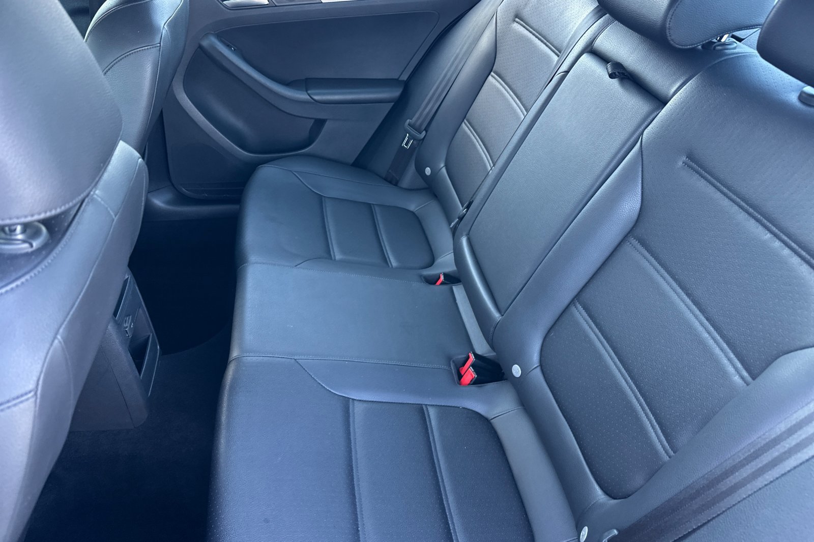 Used 2017 Volkswagen Jetta SE FWD image 11