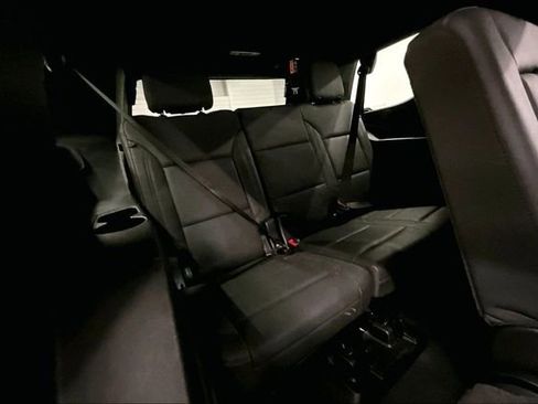 Used 2025 Chevrolet Tahoe LT AWD/4WD image 32