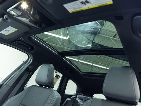 Used 2026 BMW X1 xDrive28i w/ Technology Package image 16