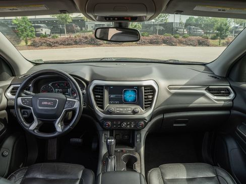 Used 2019 GMC Acadia SLT AWD/4WD image 25