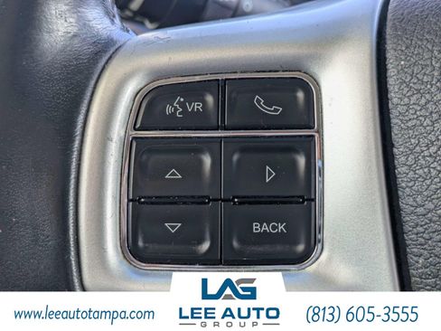 Used 2014 Chrysler Town & Country Touring FWD image 23