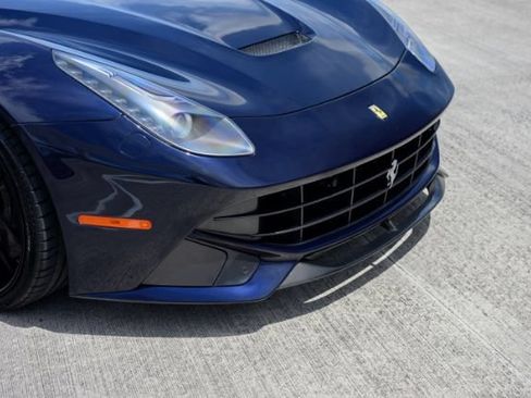 Used 2013 Ferrari F12 Berlinetta RWD image 11
