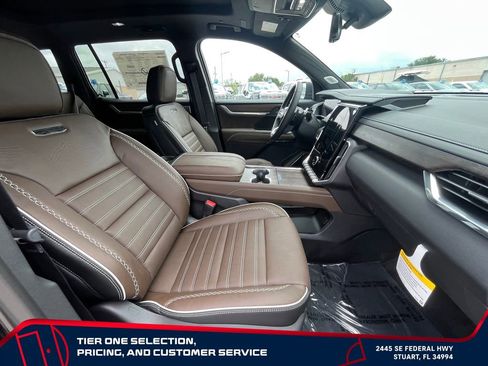 New 2026 GMC Acadia Denali Ultimate FWD image 21