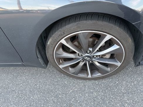 Used 2020 Hyundai Veloster 2.0 Premium image 11