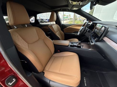 Used 2025 Lexus RX 350 Premium w/ Accessory Package (Z1) image 27