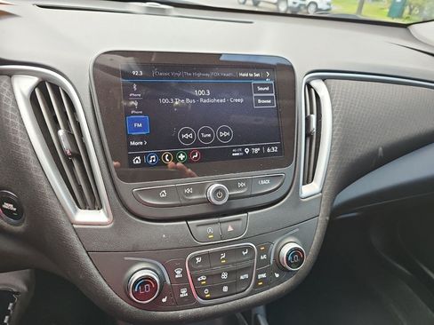 Used 2025 Chevrolet Malibu LT FWD image 20