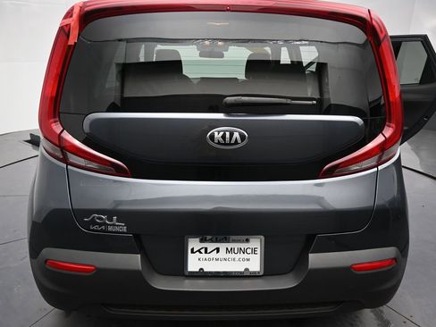 Used 2020 Kia Soul LX image 9