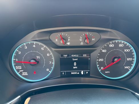 Used 2018 Chevrolet Equinox LT FWD image 21