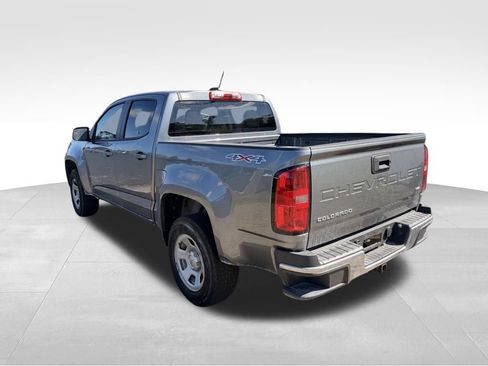Used 2022 Chevrolet Colorado W/T AWD/4WD image 3