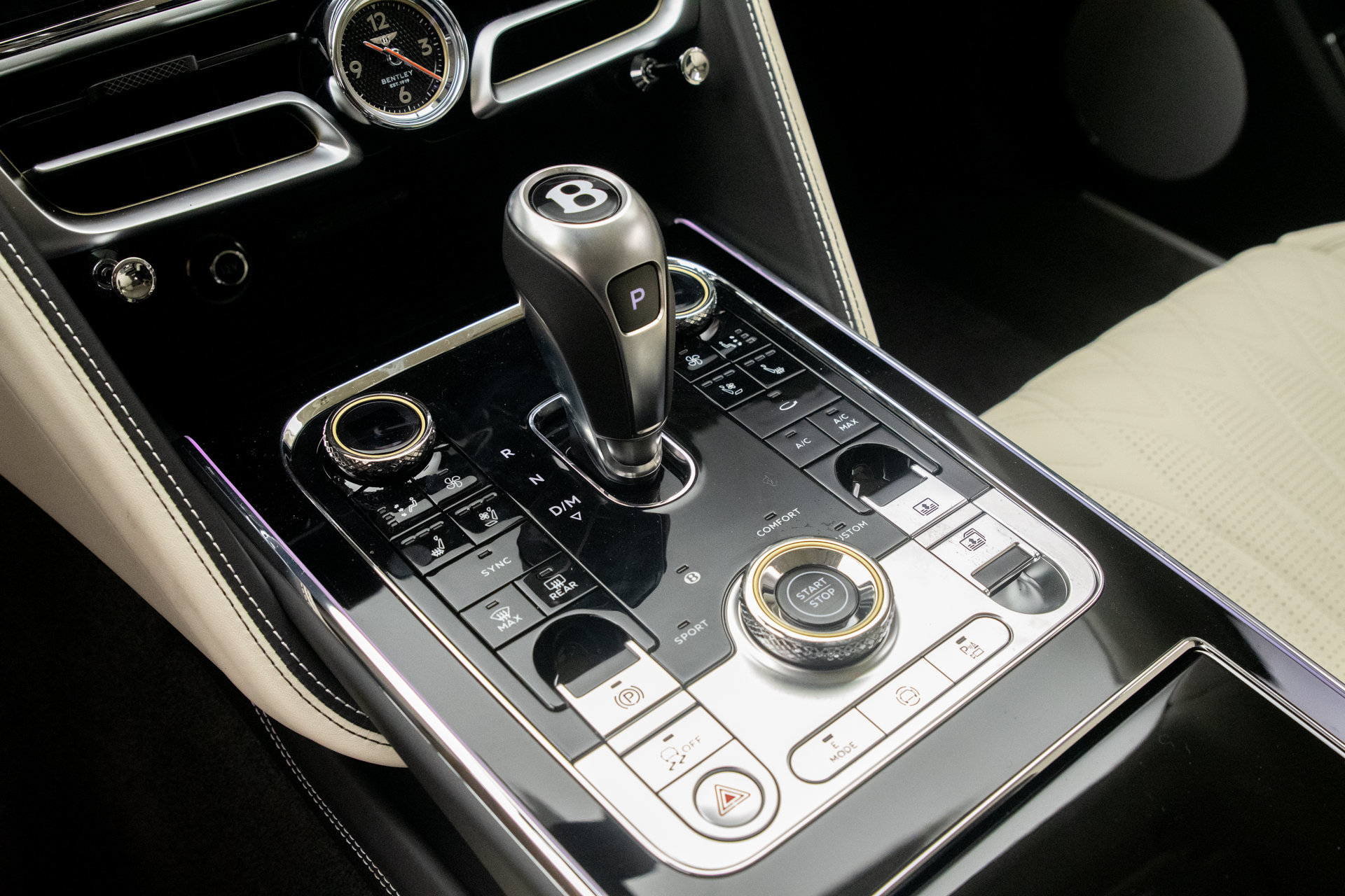 New 2026 Bentley Flying Spur V8 AWD/4WD image 20