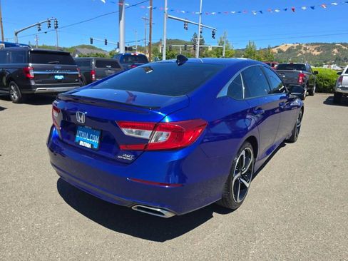 Used 2022 Honda Accord Sport image 5