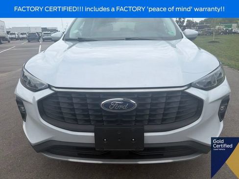 Certified 2025 Ford Escape Platinum AWD/4WD image 4