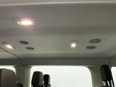 Used 2024 Ford Transit 350 XLT image 28