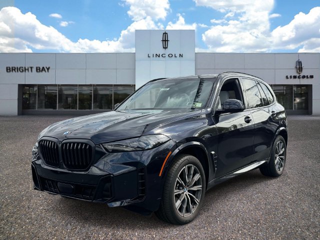 Used 2026 BMW X5 xDrive40i w/ M Sport Package AWD/4WD image 2
