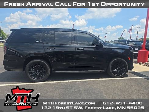 Used 2021 Cadillac Escalade Sport w/ LPO, Illumination Package AWD/4WD image 2