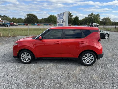 Used 2020 Kia Soul LX image 8
