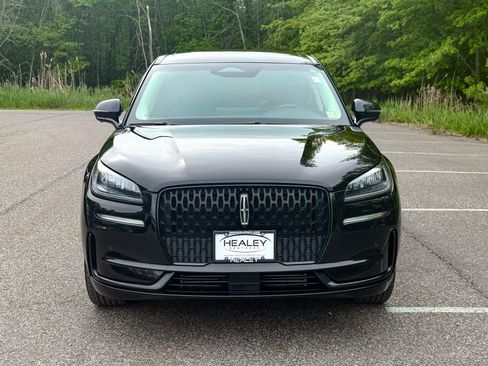 Used 2023 Lincoln Corsair AWD w/ Equipment Group 101A image 2
