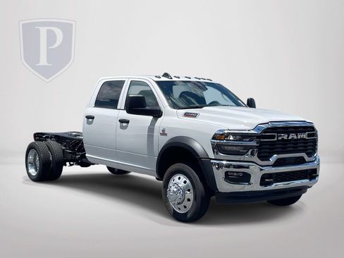 New 2026 RAM 5500 Tradesman w/ Chrome Appearance Group AWD/4WD image 2