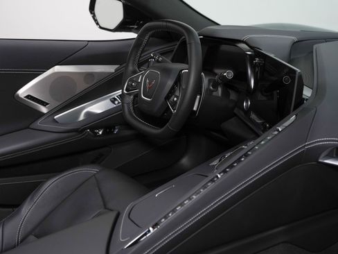 Used 2023 Chevrolet Corvette Stingray Preferred Cpe w/ Z51 Performance Package RWD image 33