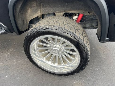 Used 2022 Chevrolet Silverado 2500 High Country w/ Z71 Off-Road Package image 33