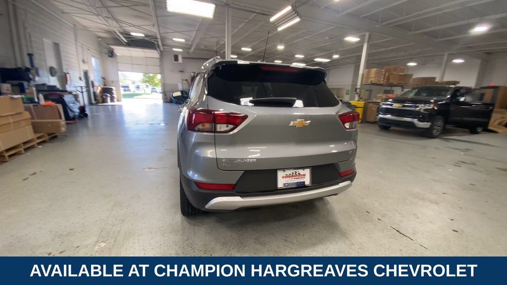 Used 2026 Chevrolet TrailBlazer LT AWD/4WD image 9