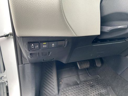 Certified 2026 Toyota Corolla Cross L image 17